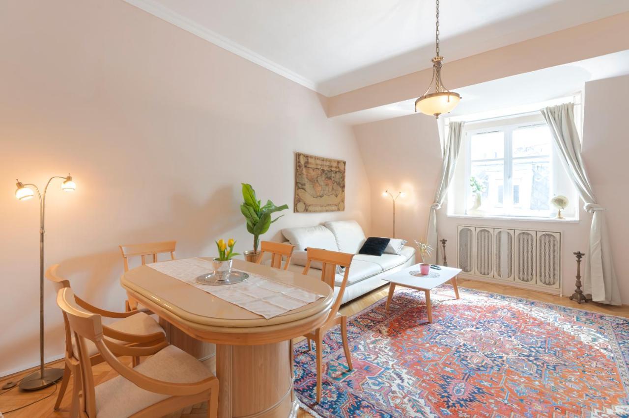 Opera & Basilica 2 Bedrooms With Balcony 布达佩斯 外观 照片